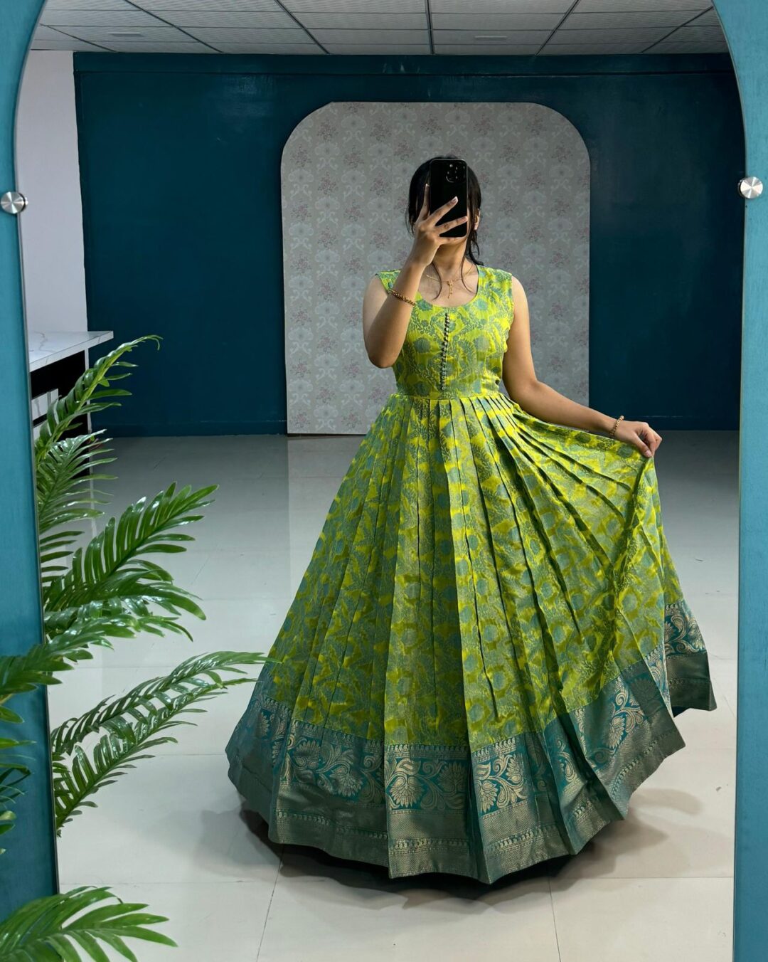 KANJIVARAM SILK GOWN WITH CANVASPATTA INSIDE - Image 1